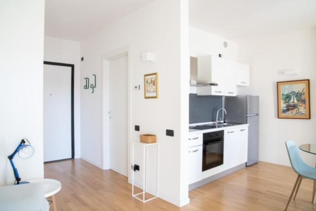 Grande Monolocale Con Parcheggio Interrato Incluso Apartment Genoa Exterior photo