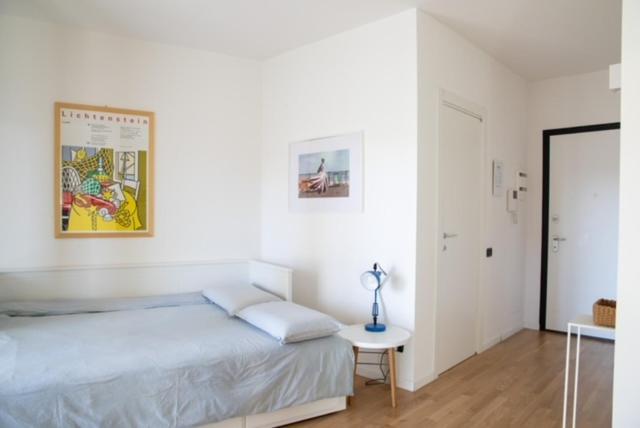Grande Monolocale Con Parcheggio Interrato Incluso Apartment Genoa Exterior photo